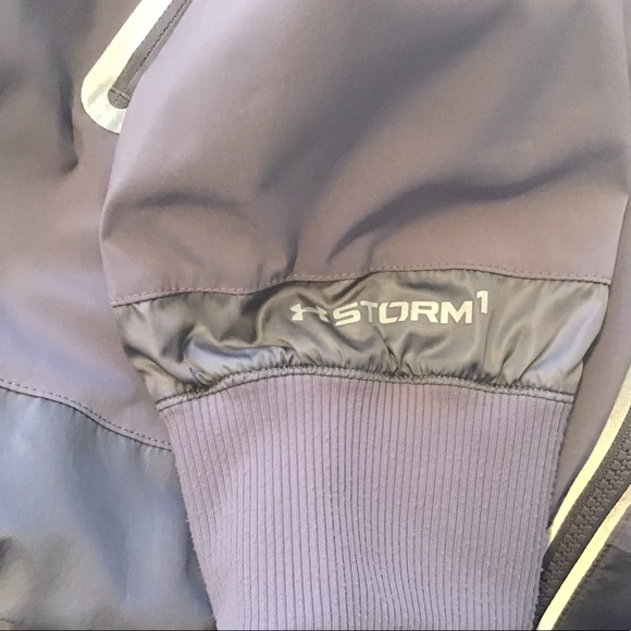 Under Armour lightweight jacket. -4 - Picture 5 of 6